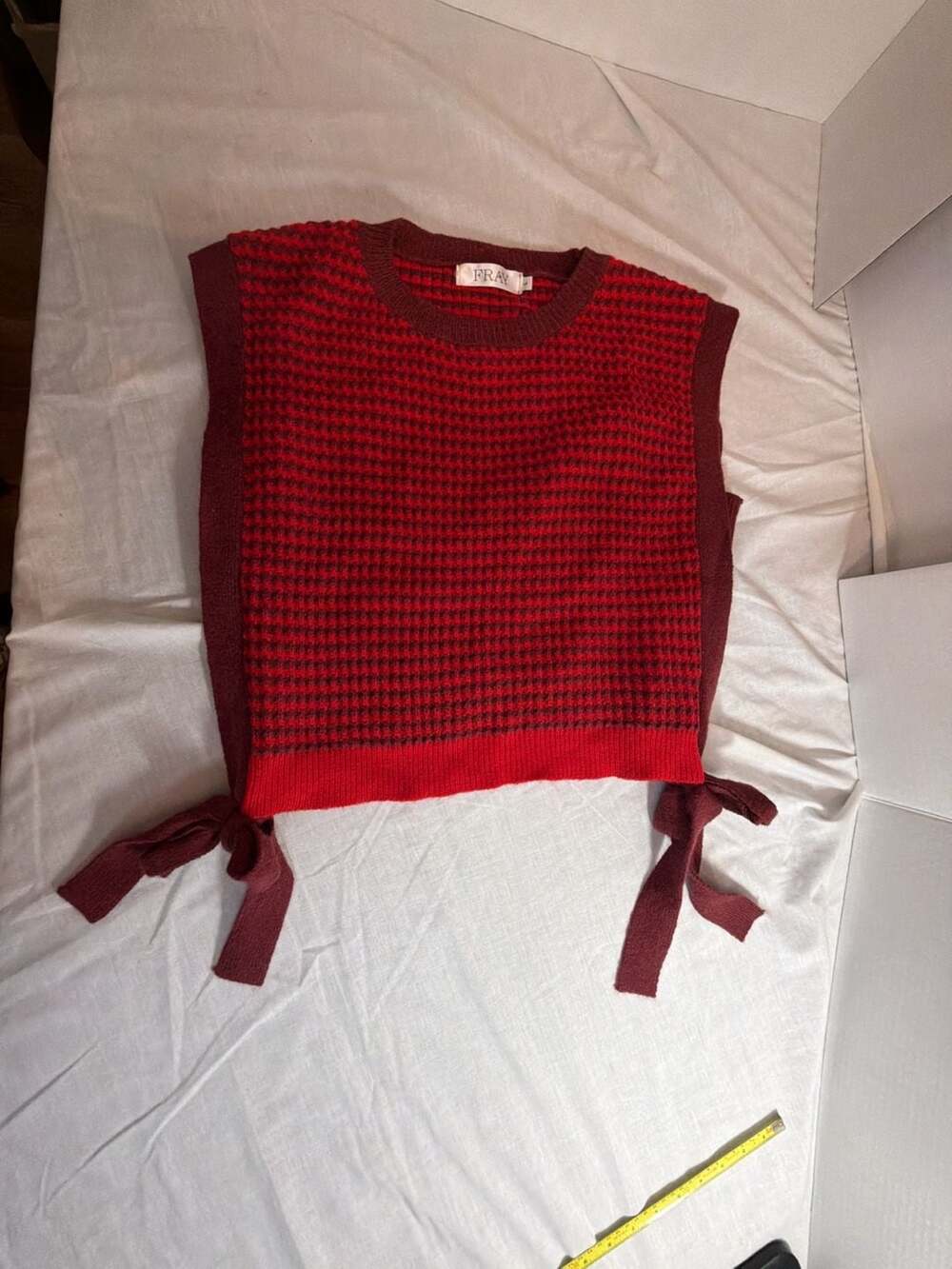 FRAY Red and Burgundy Checkered Knit Sweater Vest Size L